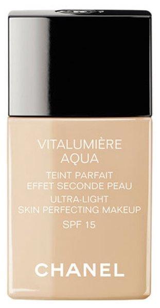 Chanel Világosító hidratáló smink Vitalumiere Aqua SPF
15 (Ultra-Light Skin Perfecting Makeup) 30 ml 40