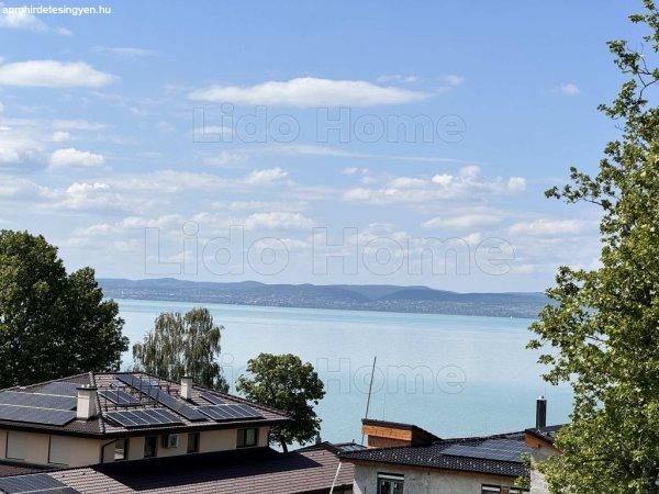 Penthouse lakás balatoni panorámával, óriási terasszal eladó - Siófok