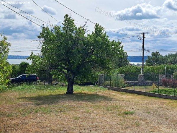 Részpanorámás, kiváló lokáció -eladó ZÁRTKERT BALATONFÜREDEN -
Balatonfüred