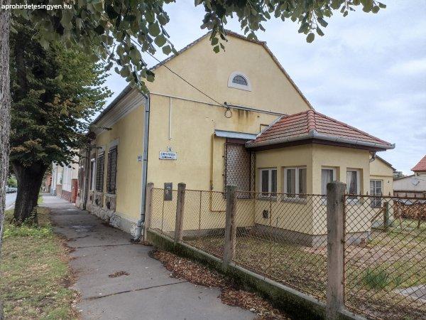 Eladó 105m2-es Családi ház, Kaposvár