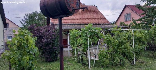 Zsóry üdülőtelepen eladó nyaraló