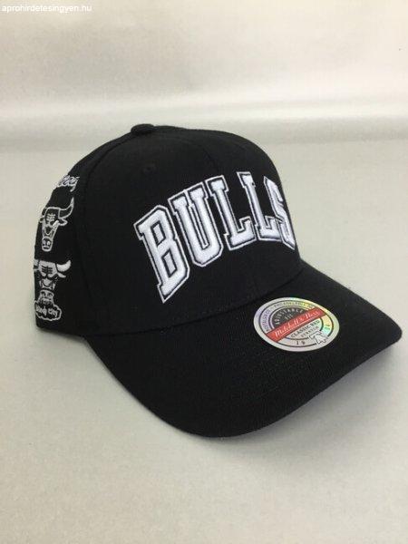 Mitchell & Ness snapback Chicago Bulls Logo Blast Redline black