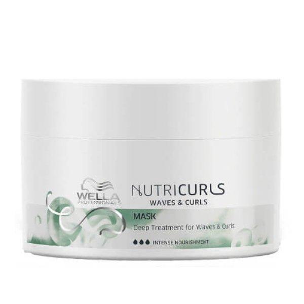 Wella Professionals Hajsimító maszka hullámos és
göndör hajra Nutricurls (Waves & Curls Mask) 500 ml