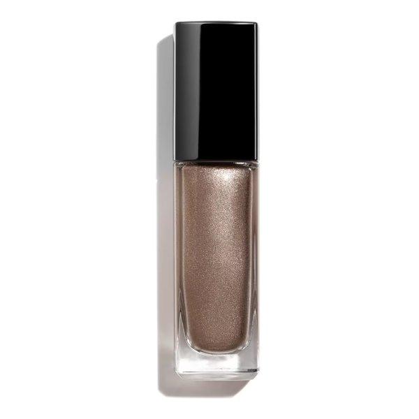 Chanel Hosszan tartó folyékony szemhéjfesték Ombre
Premiére Laque (Longwear Liquid Eyeshadow) 6 ml 28 Desert Wind