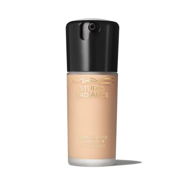 MAC Cosmetics Hidratáló smink Studio Radiance (Serum Powered
Foundation) 30 ml N12