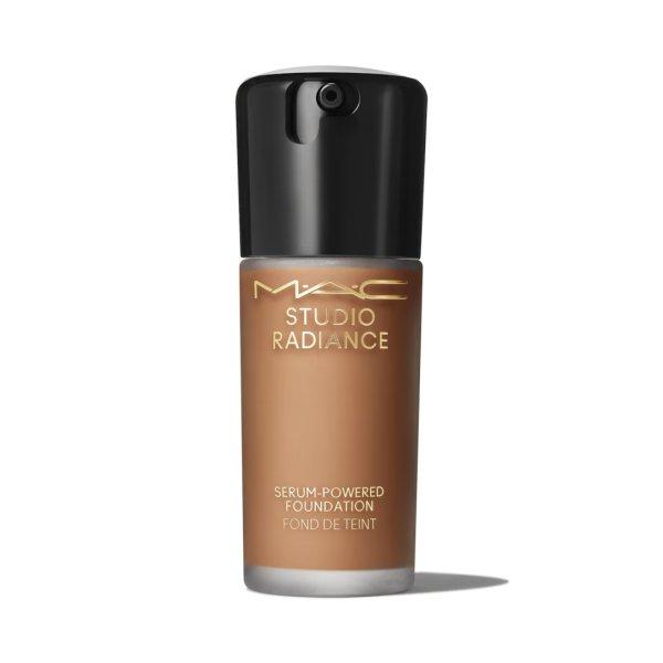 MAC Cosmetics Hidratáló smink Studio Radiance (Serum Powered
Foundation) 30 ml NC55