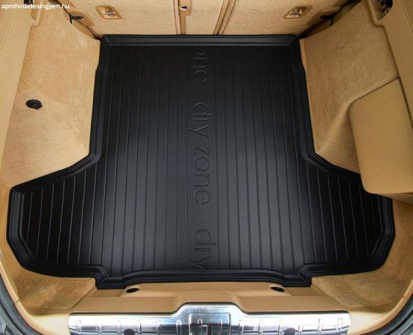 Škoda Octavia III 2012.11-2020.10 Kombi Méretpontos Csomagtértálca Dry Zone