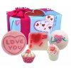 Bomb Cosmetics Aj&#xE1;nd&#xE9;kcsomaggal Love you t