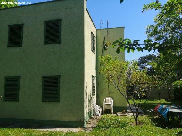 Apartmanház Siófok Aranypartján