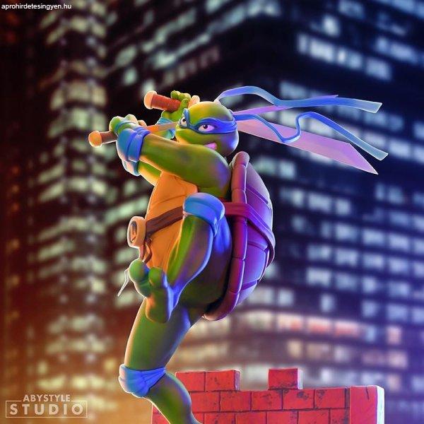 Tini Nindzsa Teknőcök (Teenage Mutant Ninja Turtles) Figura - Leonardo 1:10 ,
21 cm