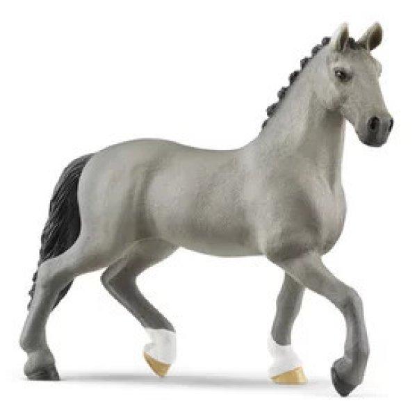 Schleich cseval de selle francais csődör