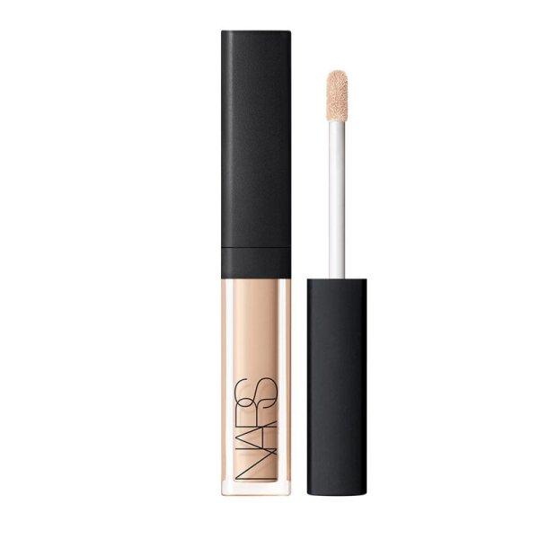 NARS Világosító krémes korrektor (Mini Radiant Creamy
Concealer) 1,4 ml Vanilla