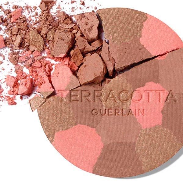 Guerlain Csere utántöltő bronzosító
fényesítő púderhez Terracotta (Light The Sun Kissed Healthy
Glow Powder Refill) 10 g 04 Foncé Rosé