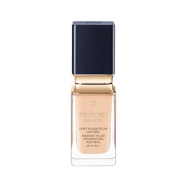 Clé de Peau Beauté Fényesítő smink SPF 25 Natural
(Radiant Fluid Foundation) 35 ml 010 Light Ocher