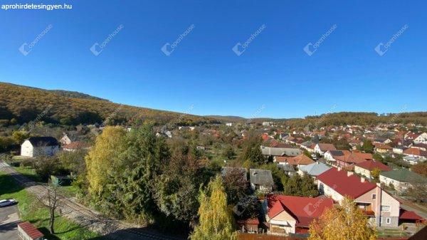 Bükki panorámás 2,5 szobás társasházi lakás a Csóka utcában eladó -
Miskolc