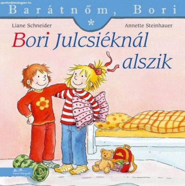 Bori Julcsiéknál alszik