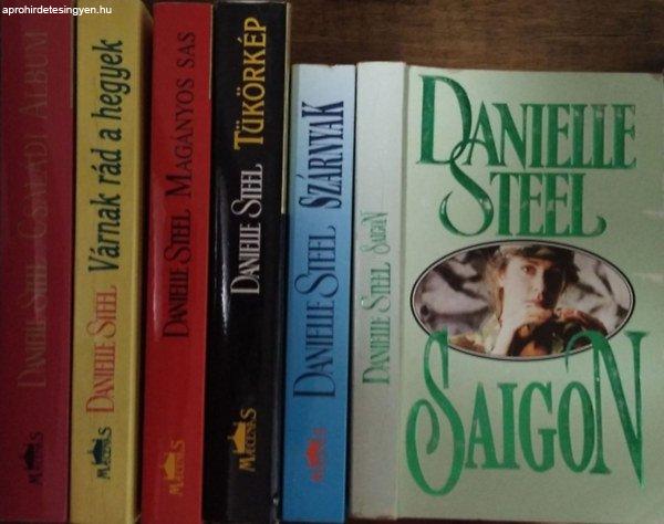 Családi album + Magányos sas + Saigon + Szárnyak + Tükörkép + Várnak rád
a hegyek (6 kötet) - Danielle Steel könyvcsomag