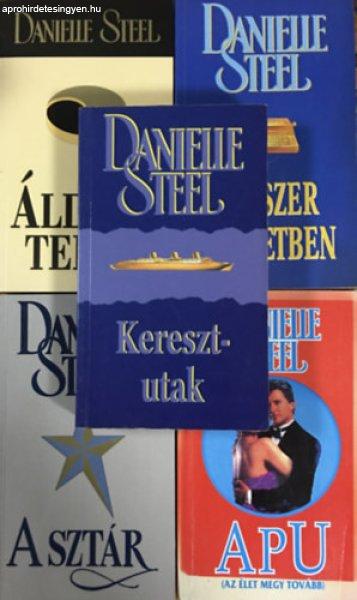 Keresztutak + A sztár + Áldott teher + Egyszer az életben + Apu (5 kötet) -
Danielle Steel könyvcsomag