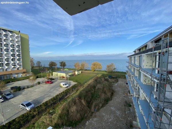 Siófok, Ezüstparton panorámás lakás eladó!