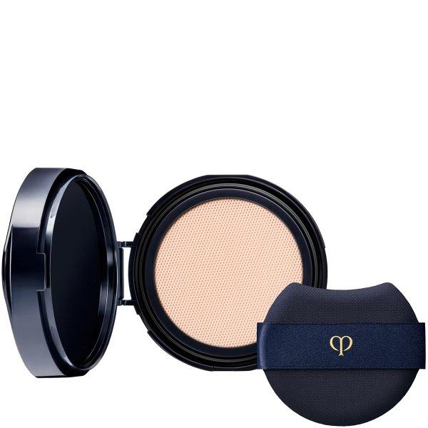 Clé de Peau Beauté Csere utántöltő a szivacsos,
fényesítő kompakt sminkhez SPF 25 (Radiant Cushion Foundation
Natural Refill) 14 g I10 Very Light Ivory