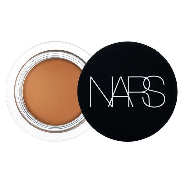 NARS Mattító korrektor (Soft Matte Complete Concealer) 6,2 g Walnut