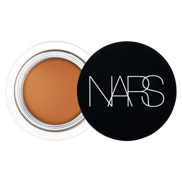 NARS Mattító korrektor (Soft Matte Complete Concealer) 6,2 g Truffle