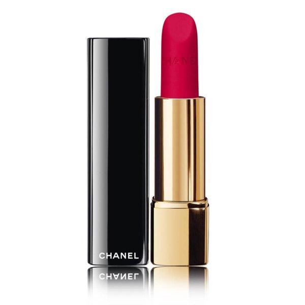 Chanel Tartós matt rúzs Rouge Allure Velvet (Luminous Matte Lip
Colour) 3,5 g 357 Camélia Rouge