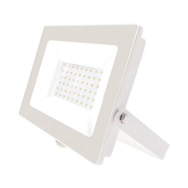 Led reflektor 50W, 5200 lumen, IP65, vízálló. 3000 kelvin, meleg fehér. Life
Light Led 2 év garancia!