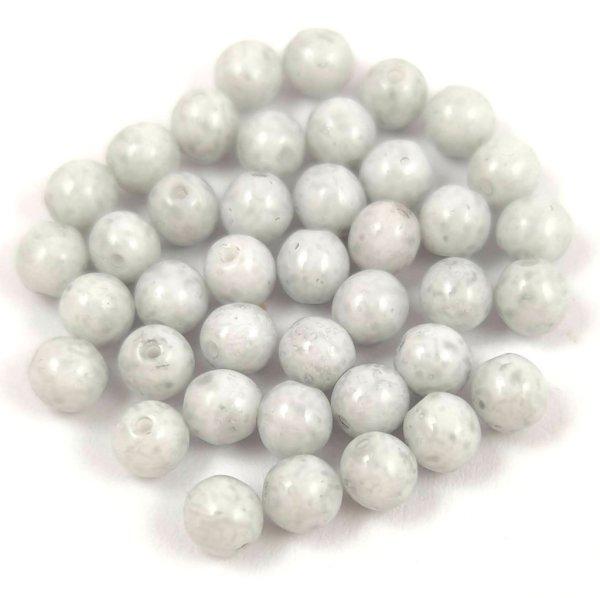 Préselt golyó gyöngy - Milky White Grey - 4mm