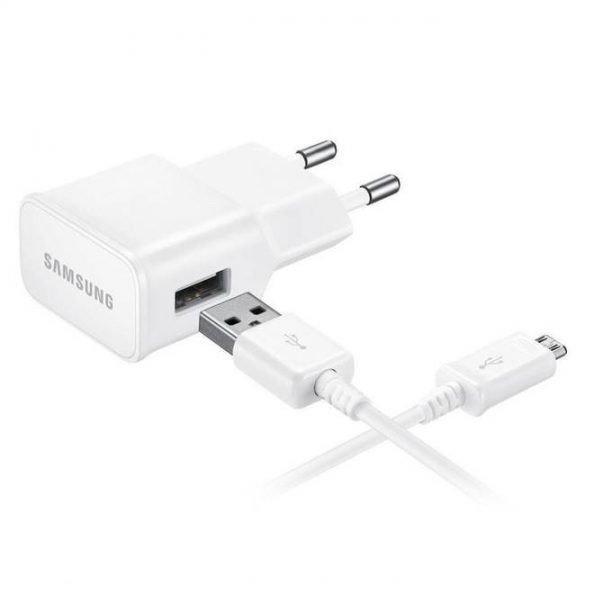 Samsung EP-TA20EWE gyári hálózati fehér gyorstöltő 2A 15W USB - MicroUSB
fehér adatkábellel 1,5m ECB-DU4EWE