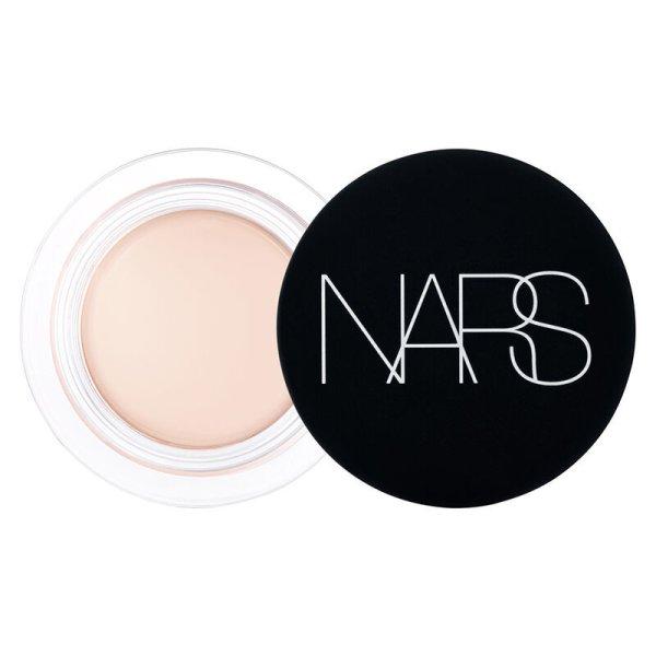 NARS Mattító korrektor (Soft Matte Complete Concealer) 6,2 g Affogato