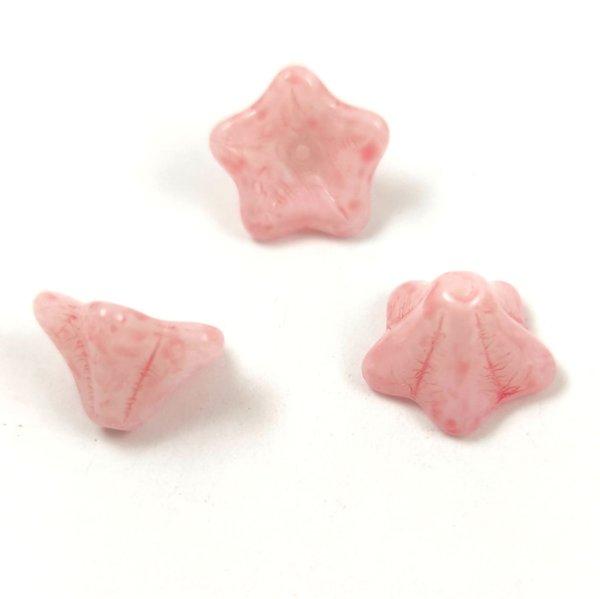 Cseh préselt virág gyöngy - harangvirág - Alabaster Milky Light Pink -
8x13mm