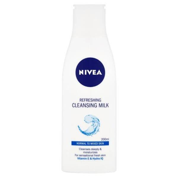 Nivea Frissítő tisztító arctej normál és vegyes
bőrre Aqua Effect 200 ml