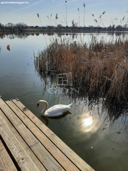 Eladó  Szigethalom, 	Fiumei u.