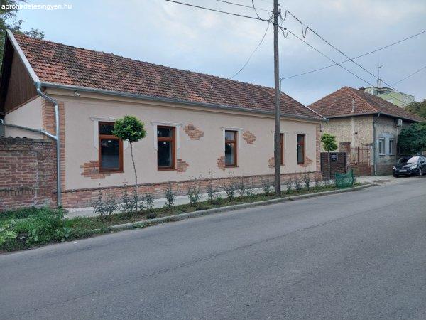 Eladó 105 nm-es Felújított Családi ház Gyula
