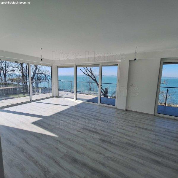 Ezüstparton PANORÁMÁS, újépítésű VÍZPARTI, erkélyes lakás ELADÓ! -
Siófok