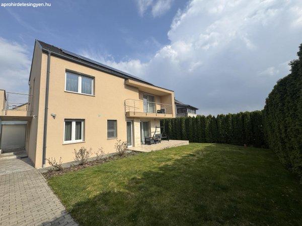 Eladó 126m2-es Ikerház, Gödöllő