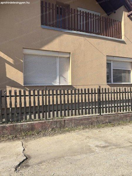 Tatabányán, Felsőgallán, 168 m2-es, családi ház eladó - Tatabánya