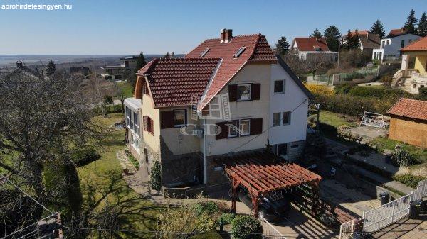 Eladó ikerház Velence, 	ÖRÖKPANORÁMÁS