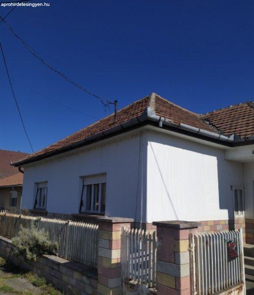 Eladó 82 nm-es Családi ház Dabas