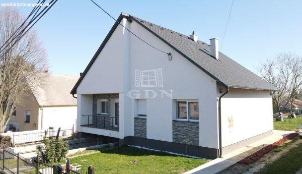 Eladó családi ház Sárszentmihály, 	Központban