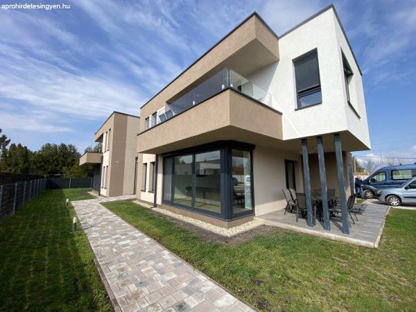 Eladó 78m2-es Téglalakás, Balatonfenyves