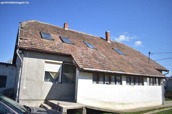 Eladó családi ház Kisunyom, 	Csendes utca