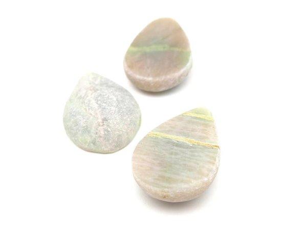 Felezett csepp földpát 20-25x33-37x11-13mm MDG