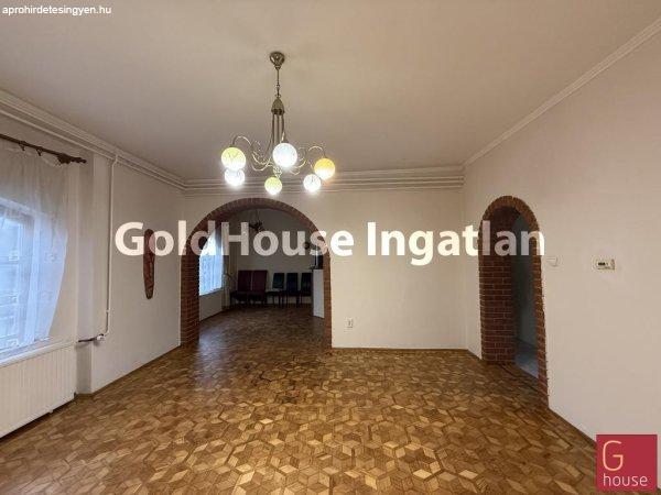 140 négyzetméteres, 4 szobás, jó állapotú, eladó ház - Budapest XV.
kerület