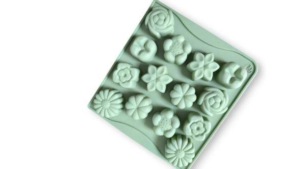 14 adagos virágos szilikon praliné forma