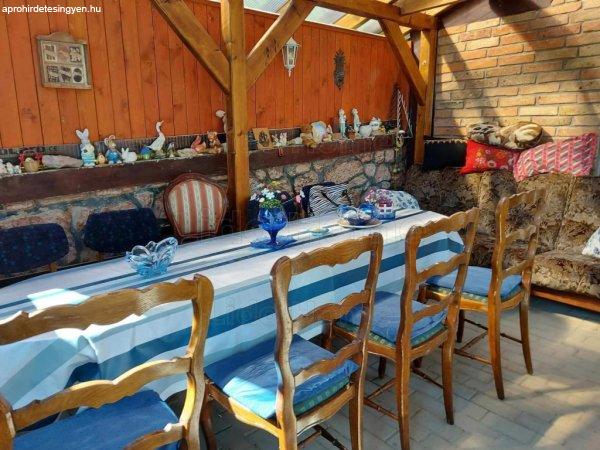 Eladó zártkerti ingatlan Csókakőn