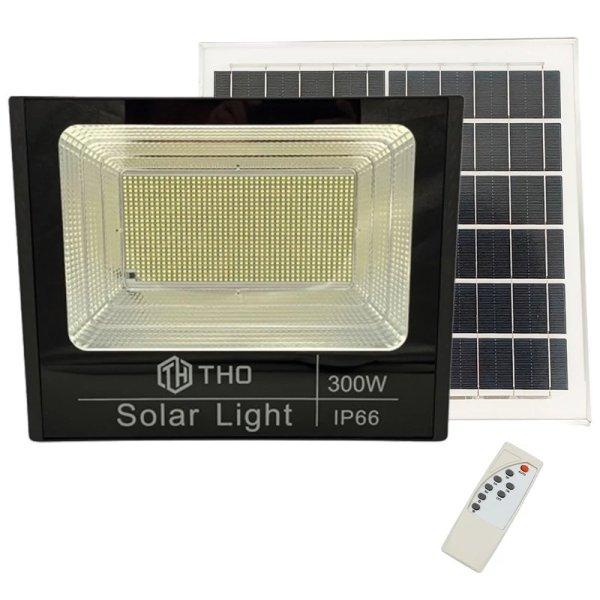 Nagy teljesítményű, akkus, falra szerelhető LED reflektor, munkalámpa,
különálló napelemmel, 300W