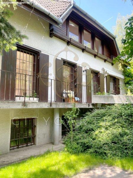 Vadaspark közelében, Budakeszin 350m2-es, 8 szobás ház KIADÓ