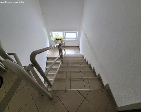 Kiadó  1 szobás lakás 